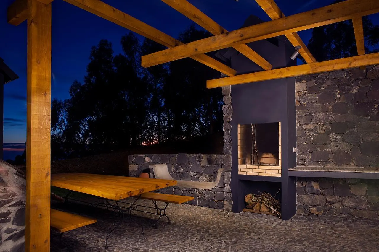 Palheiros Do Serrado By Real Vision Bed & Breakfast Estreito Da Calheta 0*,  Portugal