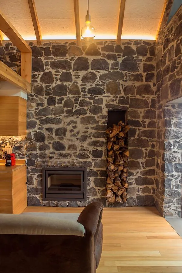 Palheiros Do Serrado By Real Vision Bed & Breakfast Estreito Da Calheta