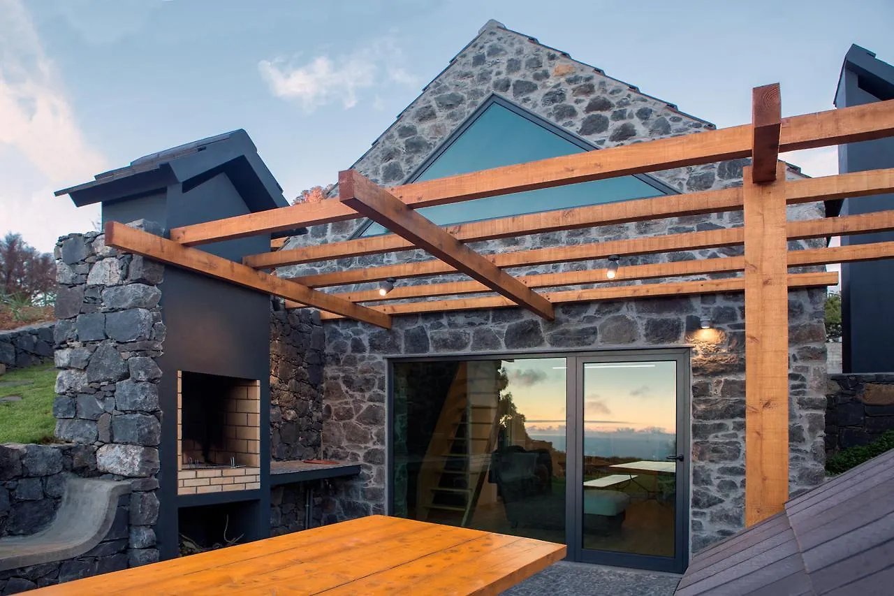 Palheiros Do Serrado By Real Vision Bed & Breakfast Estreito Da Calheta