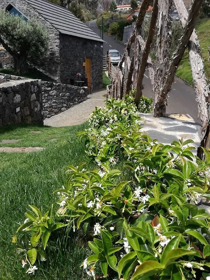 Palheiros Do Serrado By Real Vision Bed & Breakfast Estreito Da Calheta